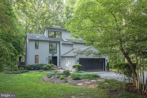 2803 Clove Ln, Edgewater, MD 21037