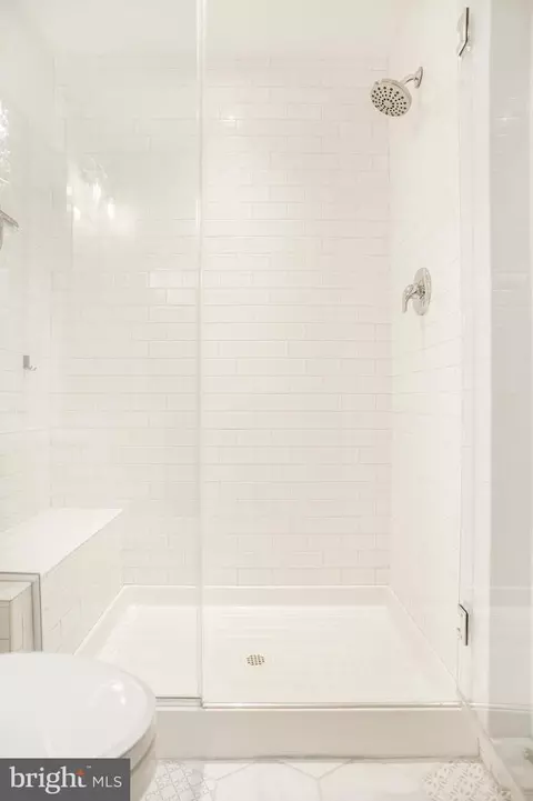 Bath - 2803 Clove Ln, Edgewater, MD 21037 photo 1 of 8