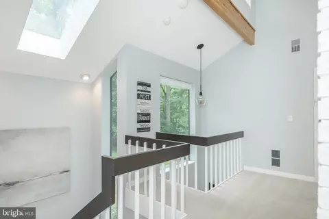 Entry Way - 2803 Clove Ln, Edgewater, MD 21037 photo 8 of 11