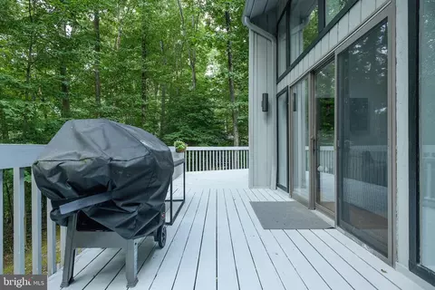 Exterior - 2803 Clove Ln, Edgewater, MD 21037 photo 9 of 20