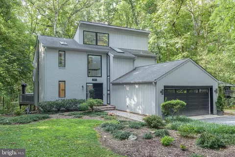 Exterior - 2803 Clove Ln, Edgewater, MD 21037 photo 2 of 20