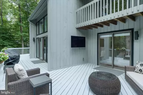 Exterior - 2803 Clove Ln, Edgewater, MD 21037 photo 7 of 20