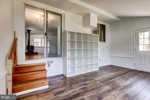 Living - 105 Wallace Ave, Brooklyn, MD 21225 photo 3 of 3