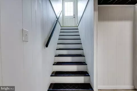 Entry Way - 105 Wallace Ave, Brooklyn, MD 21225 photo 1 of 1