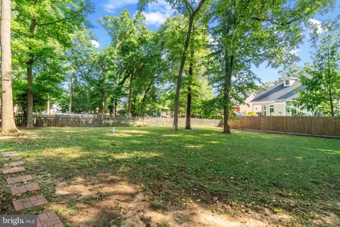 Exterior - 1432 Oak Bluff Rd, Edgewater, MD 21037 photo 6 of 7