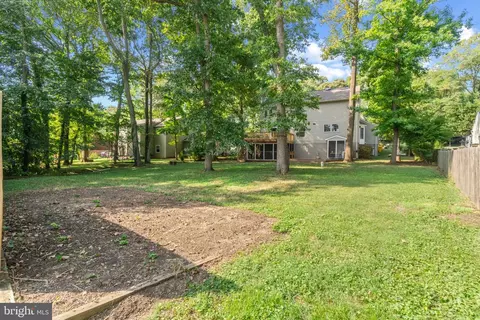 Exterior - 1432 Oak Bluff Rd, Edgewater, MD 21037 photo 5 of 7
