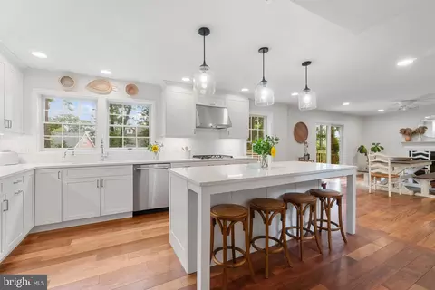 Kitchen - 1432 Oak Bluff Rd, Edgewater, MD 21037 photo 1 of 3