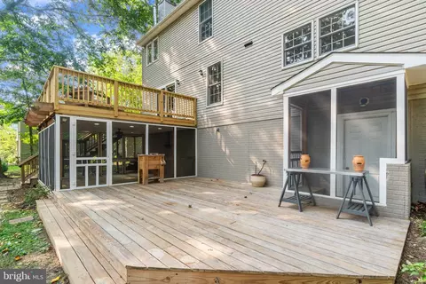 Exterior - 1432 Oak Bluff Rd, Edgewater, MD 21037 photo 4 of 7