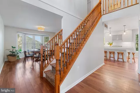 Entry Way - 1432 Oak Bluff Rd, Edgewater, MD 21037 photo 2 of 6