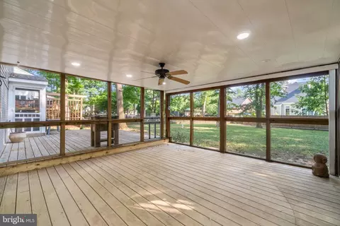 Exterior - 1432 Oak Bluff Rd, Edgewater, MD 21037 photo 3 of 7