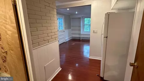 Entry Way - 426 Edgewater Rd, Pasadena, MD 21122 photo 1 of 1