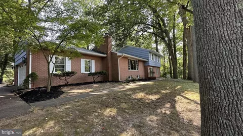 Exterior - 426 Edgewater Rd, Pasadena, MD 21122 photo 2 of 2