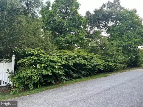 343 Metropolitan Blvd, Pasadena, MD 21122