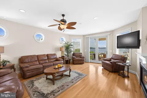 709 Cottage Dr, Arnold, MD 21012 photo 17