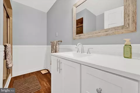 Bath - 339 Eagle Hill Rd, Pasadena, MD 21122 photo 1 of 5
