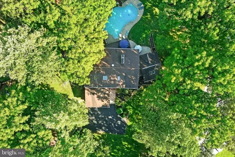 View/Area - 339 Eagle Hill Rd, Pasadena, MD 21122 photo 3 of 9