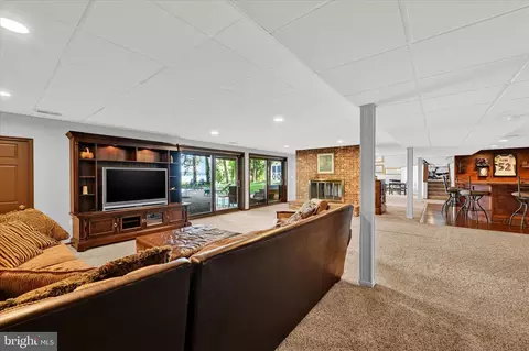 Living - 339 Eagle Hill Rd, Pasadena, MD 21122 photo 2 of 2