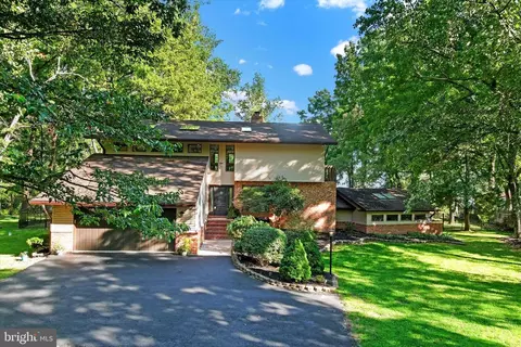 Exterior - 339 Eagle Hill Rd, Pasadena, MD 21122 photo 4 of 18