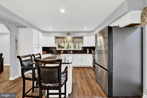 Kitchen - 339 Eagle Hill Rd, Pasadena, MD 21122 photo 1 of 4