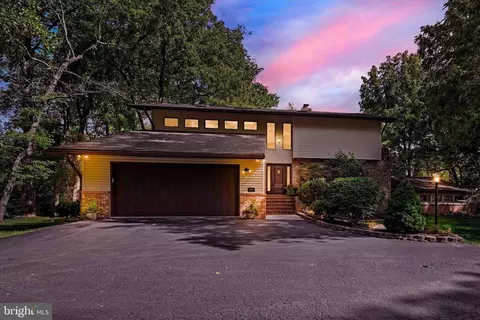 339 Eagle Hill Rd, Pasadena, MD 21122