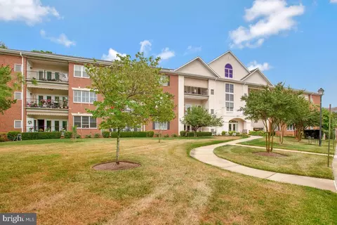 802 Coxswain Way #304, Annapolis, MD 21401