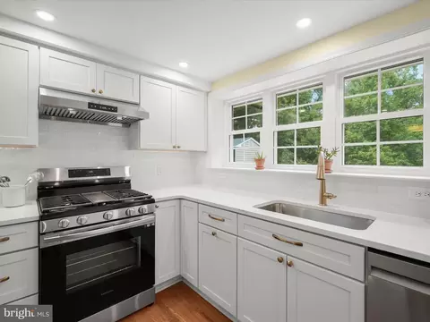 111 Severn Way, Arnold, MD 21012 photo 4