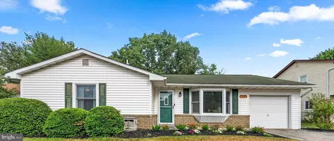 7943 Trafalgar Ct, Severn, MD 21144