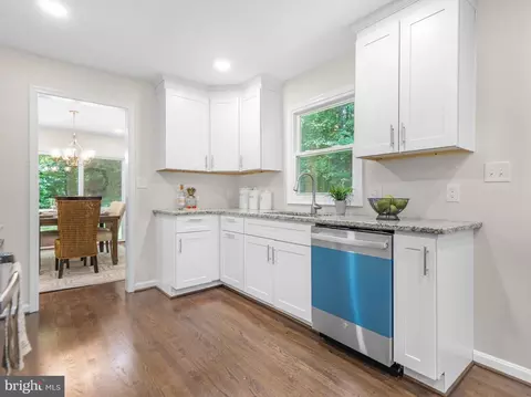Kitchen - 1587 Chocataw Rd, Arnold, MD 21012 photo 3 of 5