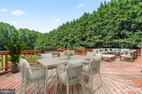 Exterior - 279 Greenridge Dr, Dunkirk, MD 20754 photo 5 of 10