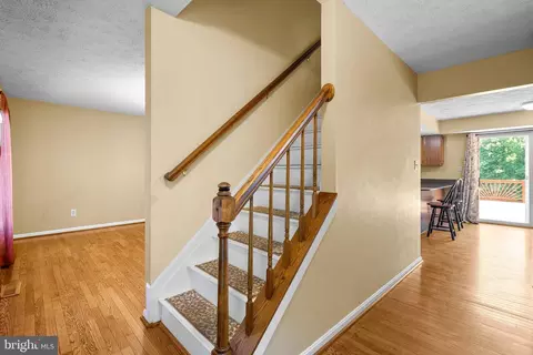 Entry Way - 279 Greenridge Dr, Dunkirk, MD 20754 photo 1 of 4