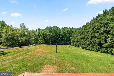 Exterior - 279 Greenridge Dr, Dunkirk, MD 20754 photo 7 of 10