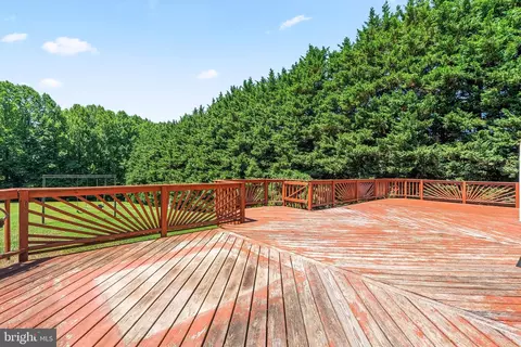 Exterior - 279 Greenridge Dr, Dunkirk, MD 20754 photo 6 of 10