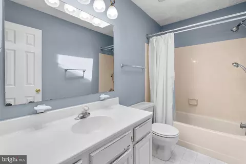 Bath - 279 Greenridge Dr, Dunkirk, MD 20754 photo 3 of 3