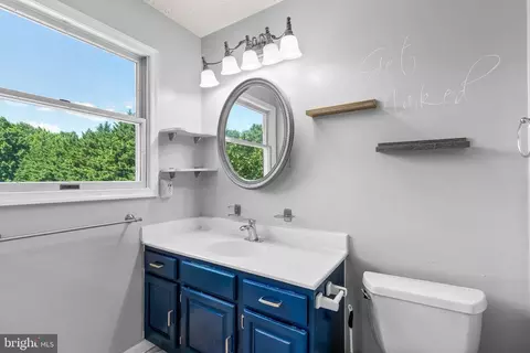 Bath - 279 Greenridge Dr, Dunkirk, MD 20754 photo 1 of 3