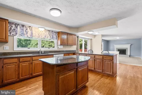 Kitchen - 279 Greenridge Dr, Dunkirk, MD 20754 photo 2 of 2