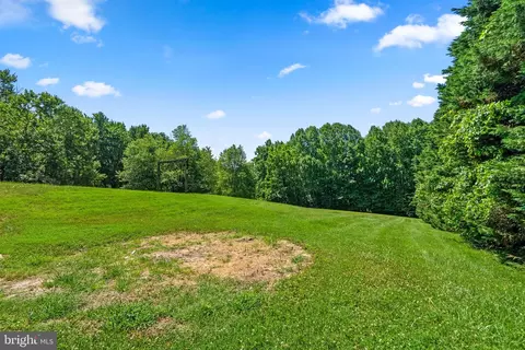 Exterior - 279 Greenridge Dr, Dunkirk, MD 20754 photo 4 of 10