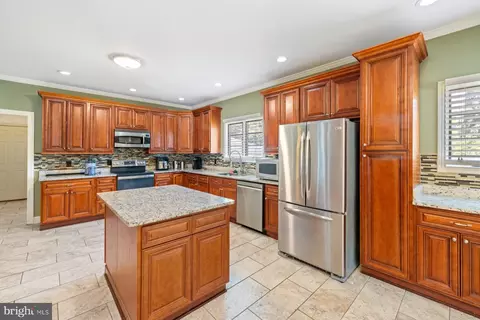 61 Magothy Beach Rd, Pasadena, MD 21122 photo 18