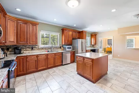 61 Magothy Beach Rd, Pasadena, MD 21122 photo 15
