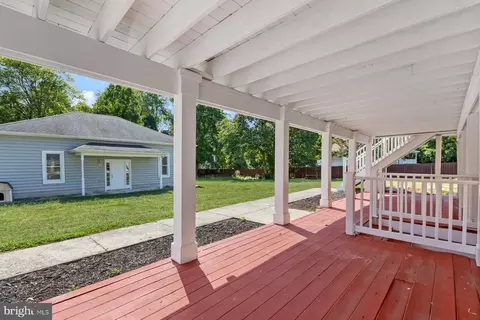 61 Magothy Beach Rd, Pasadena, MD 21122 photo 5