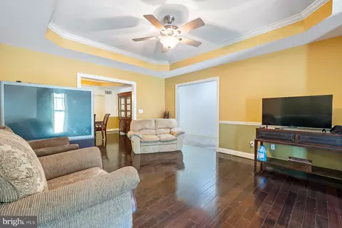 61 Magothy Beach Rd, Pasadena, MD 21122 photo 12