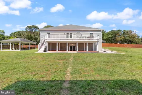 61 Magothy Beach Rd, Pasadena, MD 21122 photo 2
