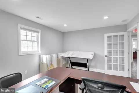 8504 Miramar Rd, Pasadena, MD 21122 photo 25