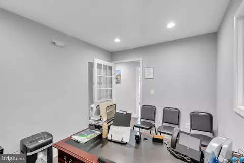 8504 Miramar Rd, Pasadena, MD 21122 photo 16