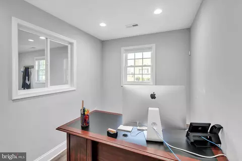 8504 Miramar Rd, Pasadena, MD 21122 photo 19