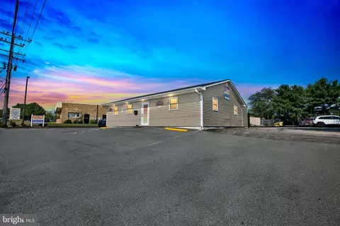 8504 Miramar Rd, Pasadena, MD 21122