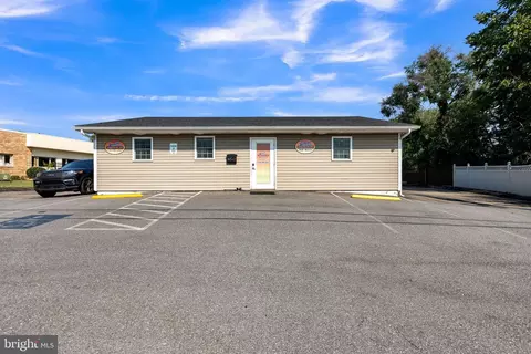 8504 Miramar Rd, Pasadena, MD 21122 photo 5