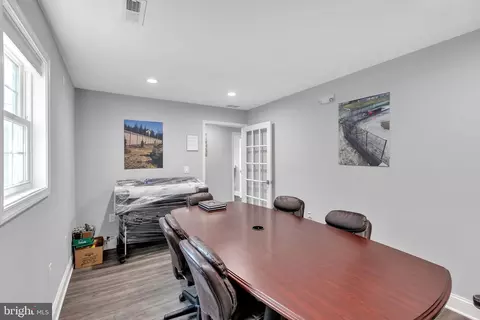 8504 Miramar Rd, Pasadena, MD 21122 photo 3