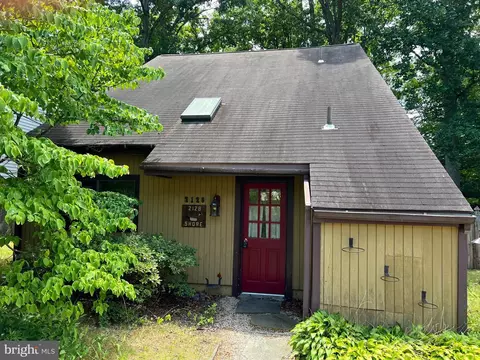 2128 Shore Dr, Edgewater, MD 21037