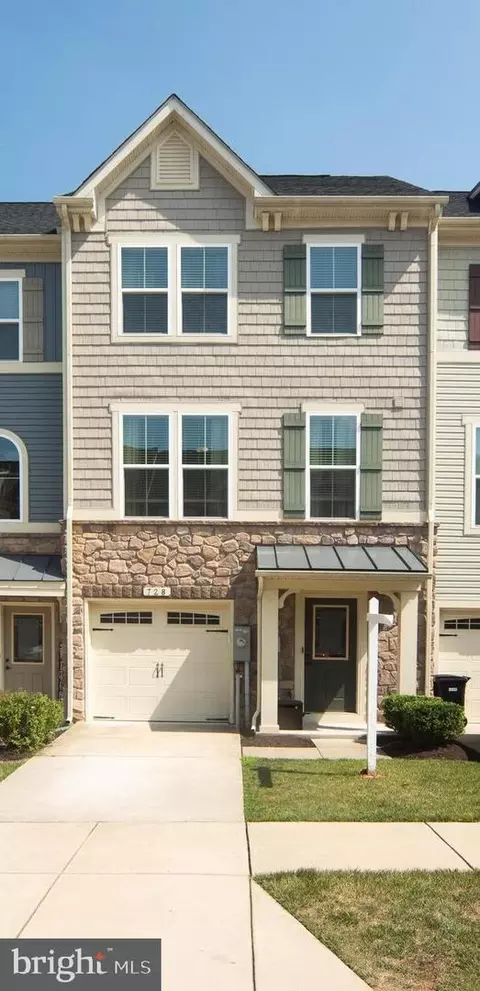 728 Ravenwood Dr, Glen Burnie, MD 21060