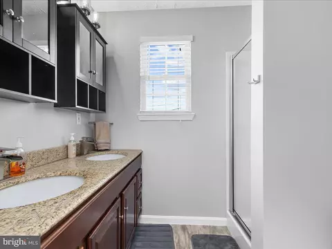 305 Cloverhill Rd, Pasadena, MD 21122 photo 25